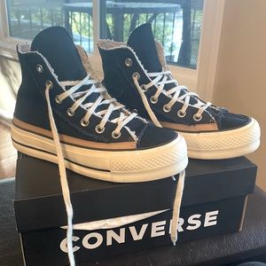 Converse Platform Sneaker Women’s Size 6